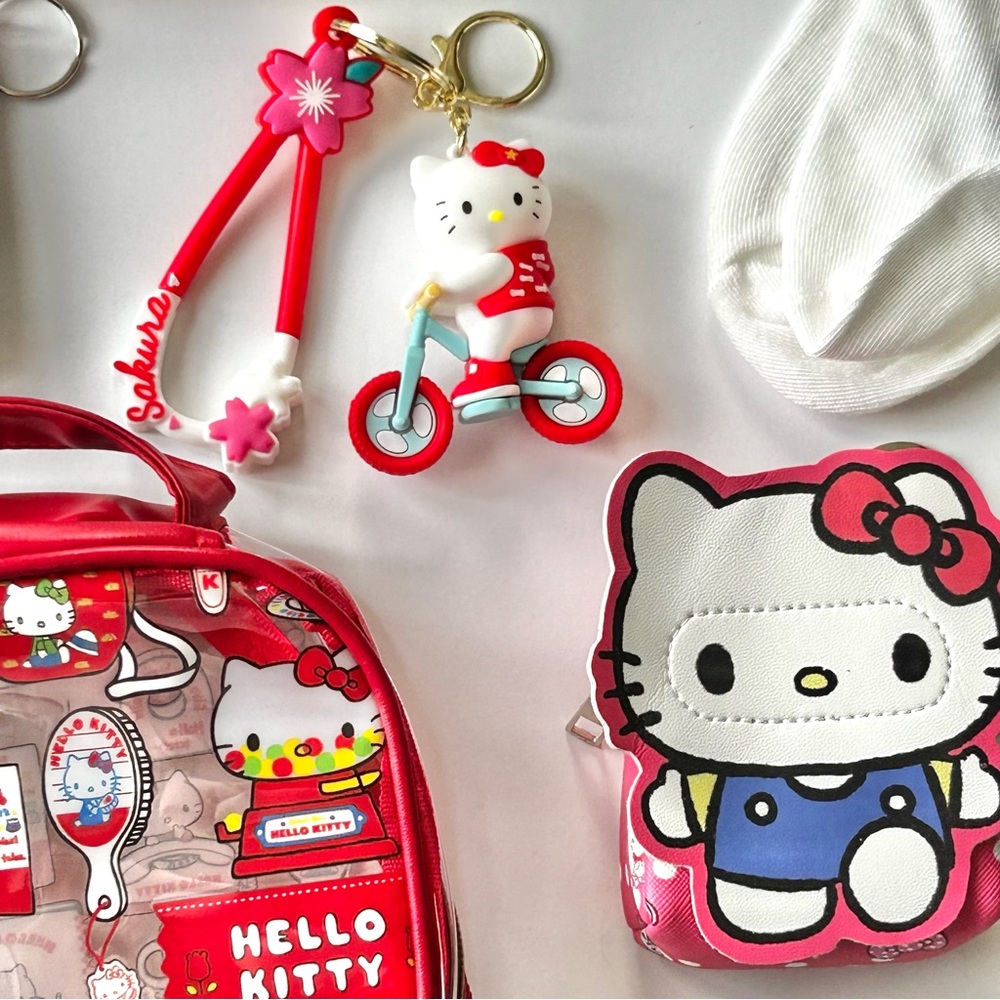 ❤️(HK0009) Hello Kitty Adorable 7-Piece Bundle - Picture 9 of 11